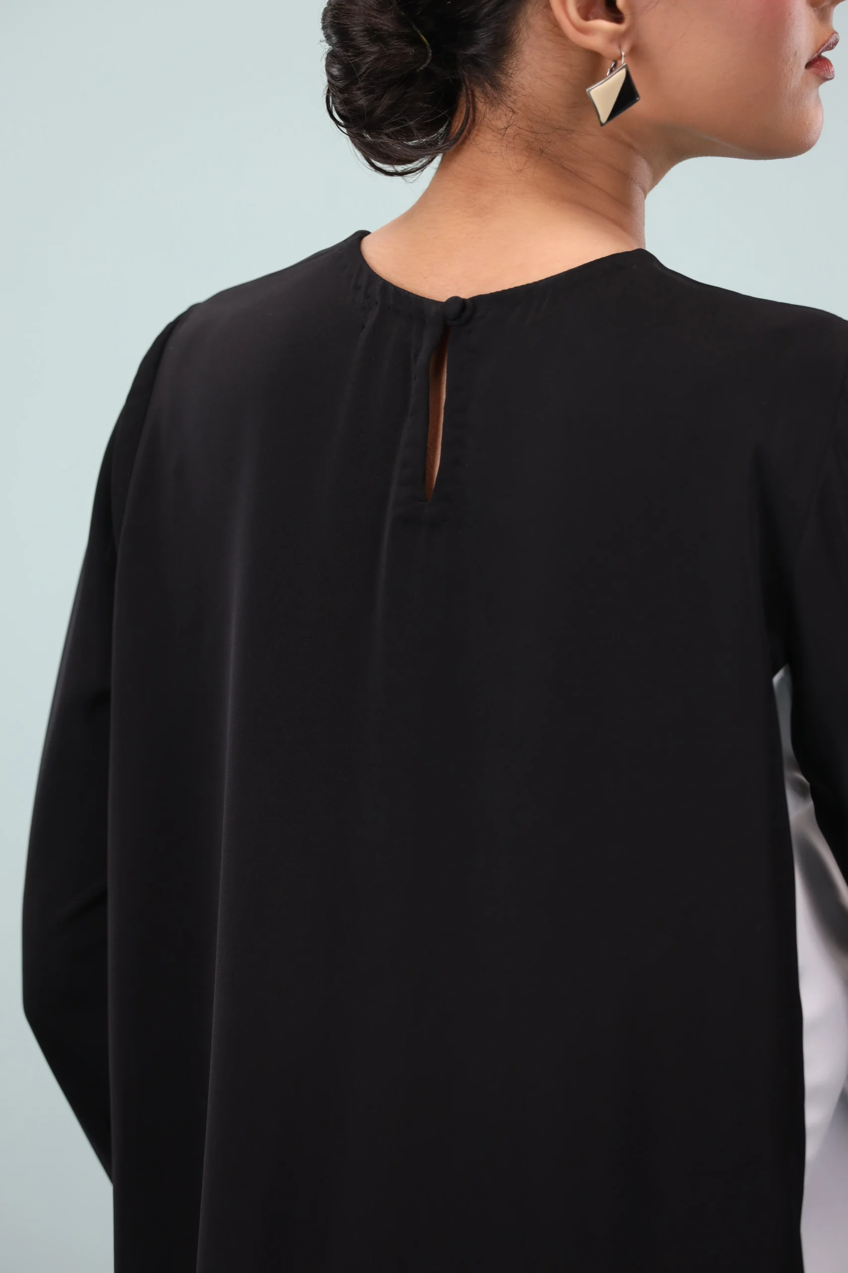 Mono Chroma - Image 6