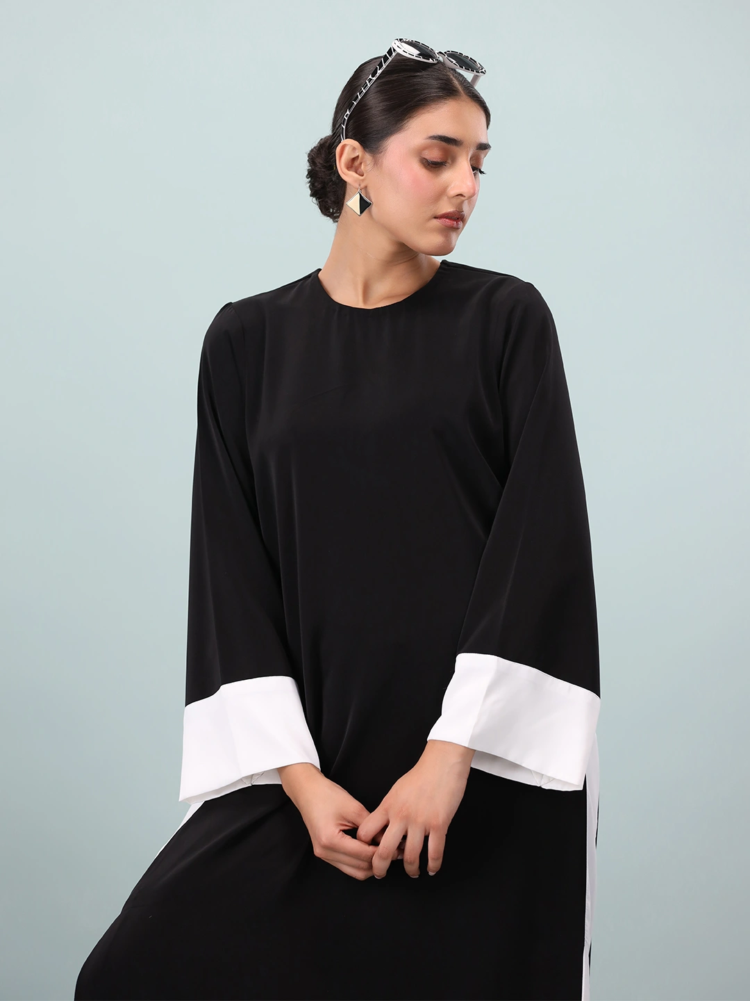 Mono Chroma - Image 9