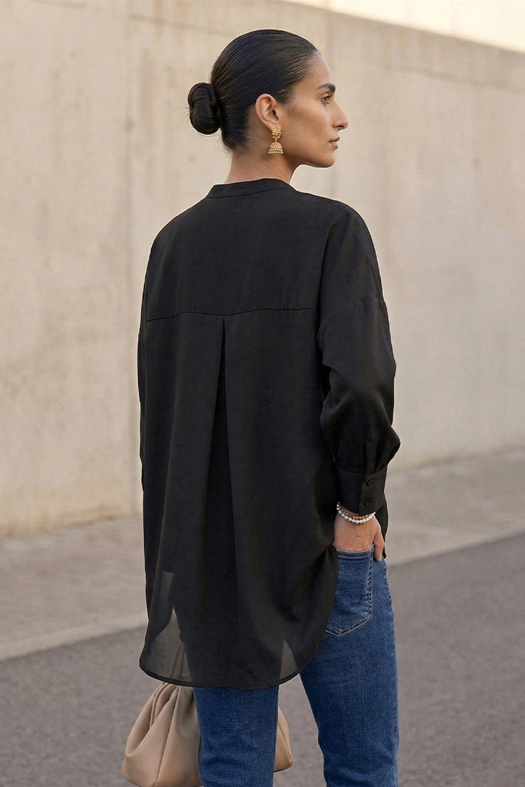 Essential Black - Image 4